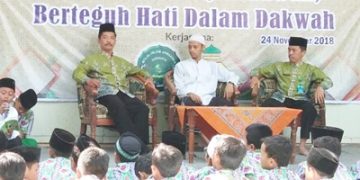 Peringatan Maulid Nabi Diselingi Permainan Hadrah Siswa