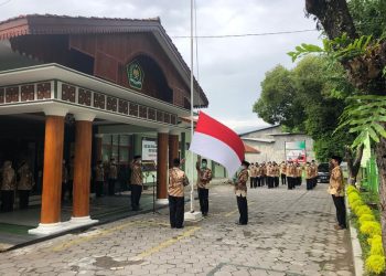 MEMAKNAI PAHLAWAN DIMASA KINI