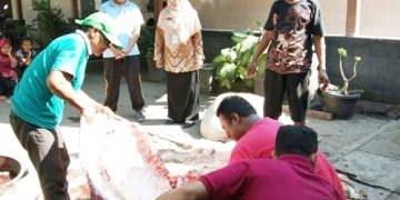 Membentuk  Karakter  Siswa  Melalui  Kegiatan  Kurban