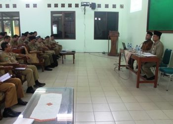 Pembinaan Kepegawaian Oleh DR. H. Jasin, MM di Aula Kankemenag Kota Surakarta