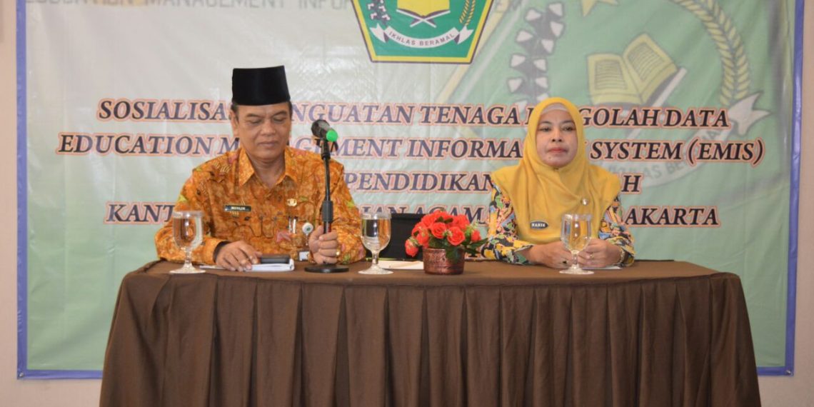 Rakor Pegolah Data EMIS Kota Surakarta