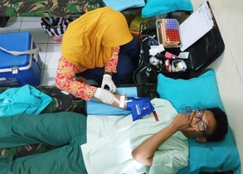 42 Siswa dan Guru MA al-Islam Jamsaren Surakarta Ikuti Donor Darah