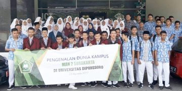 MAN 2 Surakarta adakan kegiatan Pengenalan Dunia Kampus ke UNDIP Semarang