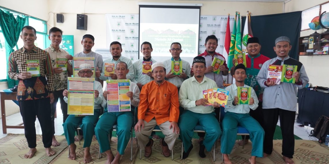Pelatihan Cara Cepat dan Mudah Menghafal Al-Qur'an dengan Metode Al-Qosimi di MA Al-Islam Jamsaren