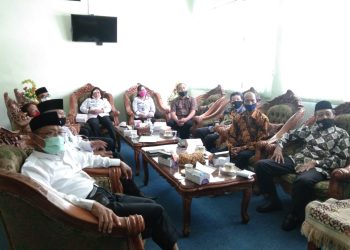 FKUB SURAKARTA IKUTI DISKUSI VIRTUAL BERSAMA GUBERNUR JATENG DAN KAKANWIL KEMENAG PROV JAWA TENGAH