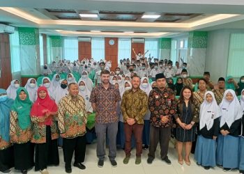 SOSIALISASI US EMBASSY PROGRAM, KEDUBES AS KUNJUNGI MAN 1 SURAKARTA