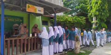 Gerakan Lima Ratus Rupiah (Gemar Matsmuka): Tumbuhkan Jiwa Sosial Siswa MTs Muhammadiyah Surakarta