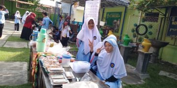 Market Day Latih Siswa MTs Muhammdiyah Surakarta Dibidang Enterpreneur