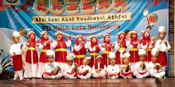 ANSAMBEL MUSIK REBANA SEBAGAI TAMPILAN AKSI SENI ANAK RA PALMA