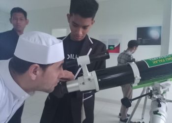 Observatorium As-Syi’ra MAN 1 Surakarta Gelar Observasi Gerhana Bulan