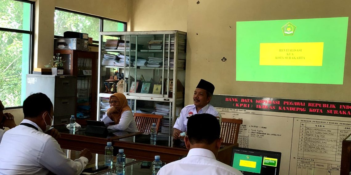 Evaluasi Program Revitalisasi KUA Bersama Seluruh KUA dan PAI non PNS yang Berevitalisasi di Kota Surakarta