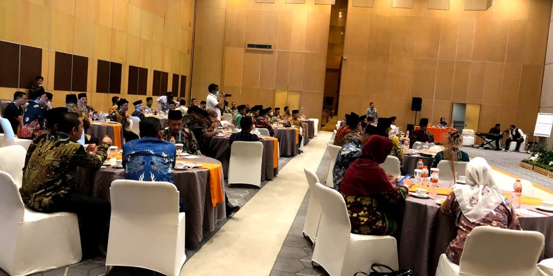 SARASEHAN DALAM RANGKA MEMPERERAT TALI SILATURAHMI ANTAR DIREKTORAT PD PONTREN DAN KAKANWIL KEMENAG SE-INDONESIA DIADAKAN DI SURAKARTA