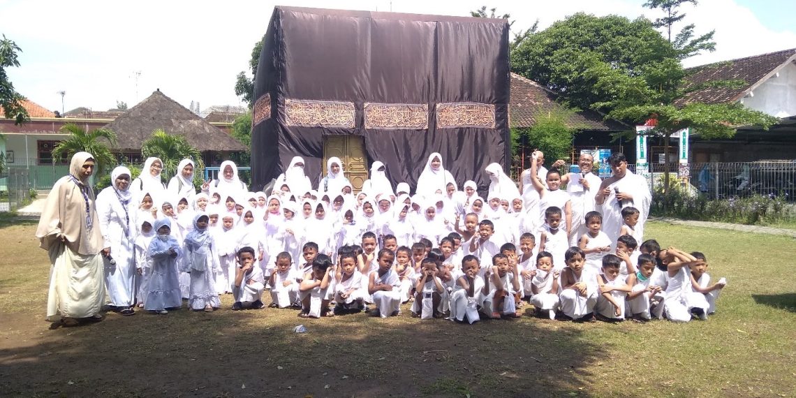 Kenalkan Haji dengan Manasik