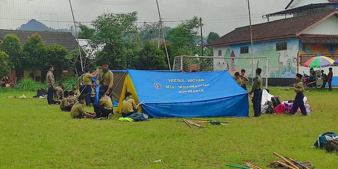 Siswa MTs Muhammadiyah Surakarta Ikuti Kemah Bakti Gerakan Kepanduan Hizbul Wathan