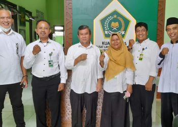 Sukseskan Revitalisasi KUA, Kasi Kelembagaan KUA kemenag RI Serahkan 3 Instrumen Pendukung