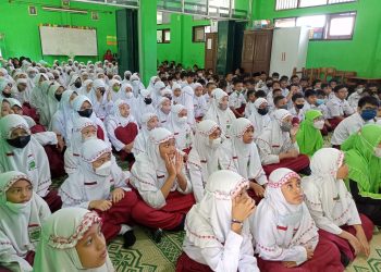 MIN Surakarta Gandeng Lembaga Psikologi Anava Laksanakan Pembekalan Psikologi Untuk Siswa Kelas IV, V, dan VI