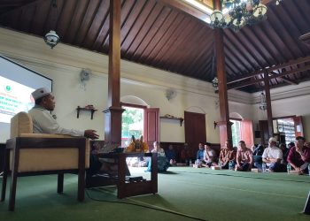 MA AL-ISLAM Jamsaren Surakarta mengadakan Seminar Parenting “Mendidik Generasi Qur’ani di Era Digital”