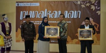 Kemenag Surakarta Bawa Pulang Dua Penghargaan pada Puncak Apresiasi Kinerja Kawan (Punakawan) KPPN Kota Surakarta