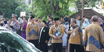 Mangayubagyo dan Pemberangkatan Jamaah Calon Haji Kota Surakarta Tahun 1445 H/ 2024 M Terlaksana Dengan Lancar dan Tepat Waktu