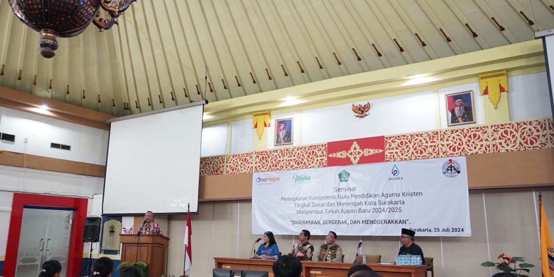 Hidayat Maskur Berikan Semangat Kepada Guru Pendidikan Agama Kristen Bentuk Perilaku Gen Z Melalui Pendidikan Agama