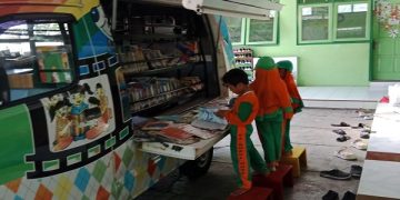 Membudayakan Cinta Buku Sejak Dini, RA Nurul Huda Surakarta Dorong Literasi Siswa dengan Kegiatan “Buku Menjadi Temanku”