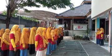 Hari Guru Nasional 2024, Upacara Peringatan dan Senam Kebugaran Warnai Kegiatan PC IGRA Kecamatan Jebres