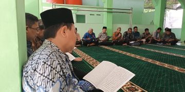 Internalisasi Nilai Agama, Kankemenag Surakarta Gelar Bintal Rutin untuk Pegawai