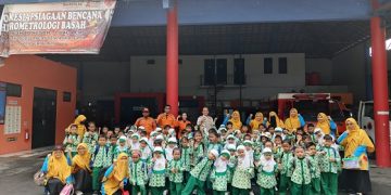 Belajar Mitigasi Bencana ala RA Palma: Air, Api, dan Angin Dikenalkan Sejak Dini di BPBD Surakarta