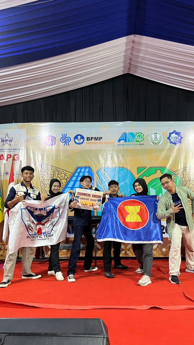 Tim Robotik MAN 1 Surakarta Raih Prestasi Internasional di ASEAN Robotic Days 2025