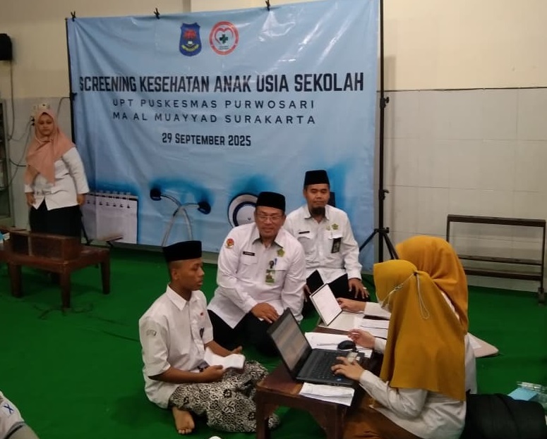 Skrining Kesehatan Gratis di MA Al-Muayyad Surakarta : Wujud Kolaborasi Sekolah dan Layanan Kesehatan