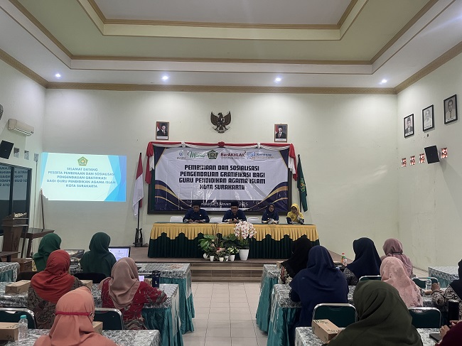 Kemenag Kota Surakarta Bekali Ilmu Pengendalian Gratifikasi Ke Puluhan Guru PAI Yang Baru Lulus PPG