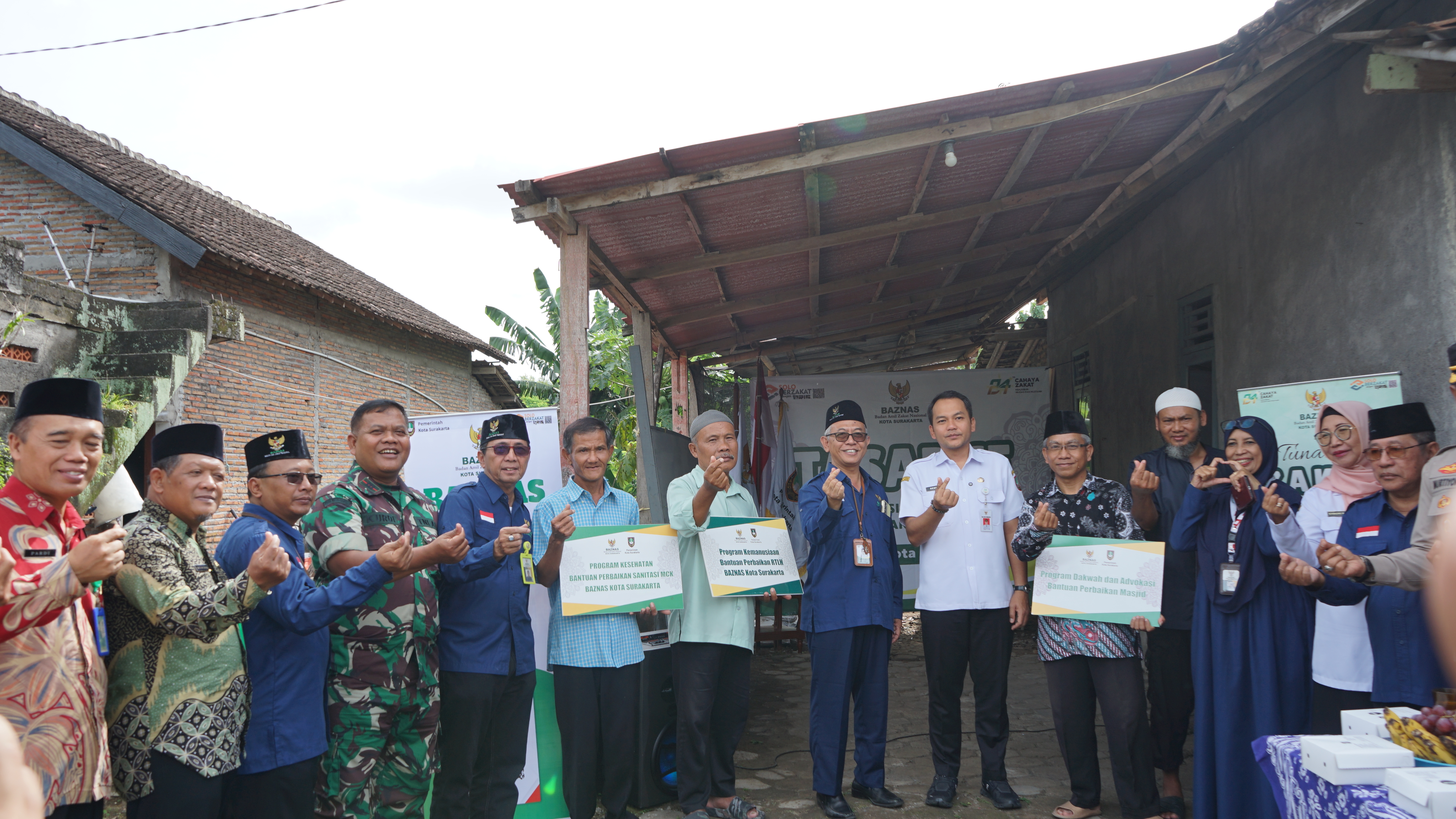 BAZNAS Surakarta Bangun MCK, Renovasi RTLH, dan Perbaiki Masjid: Kemenag Surakarta Hadir Berikan Dukungan