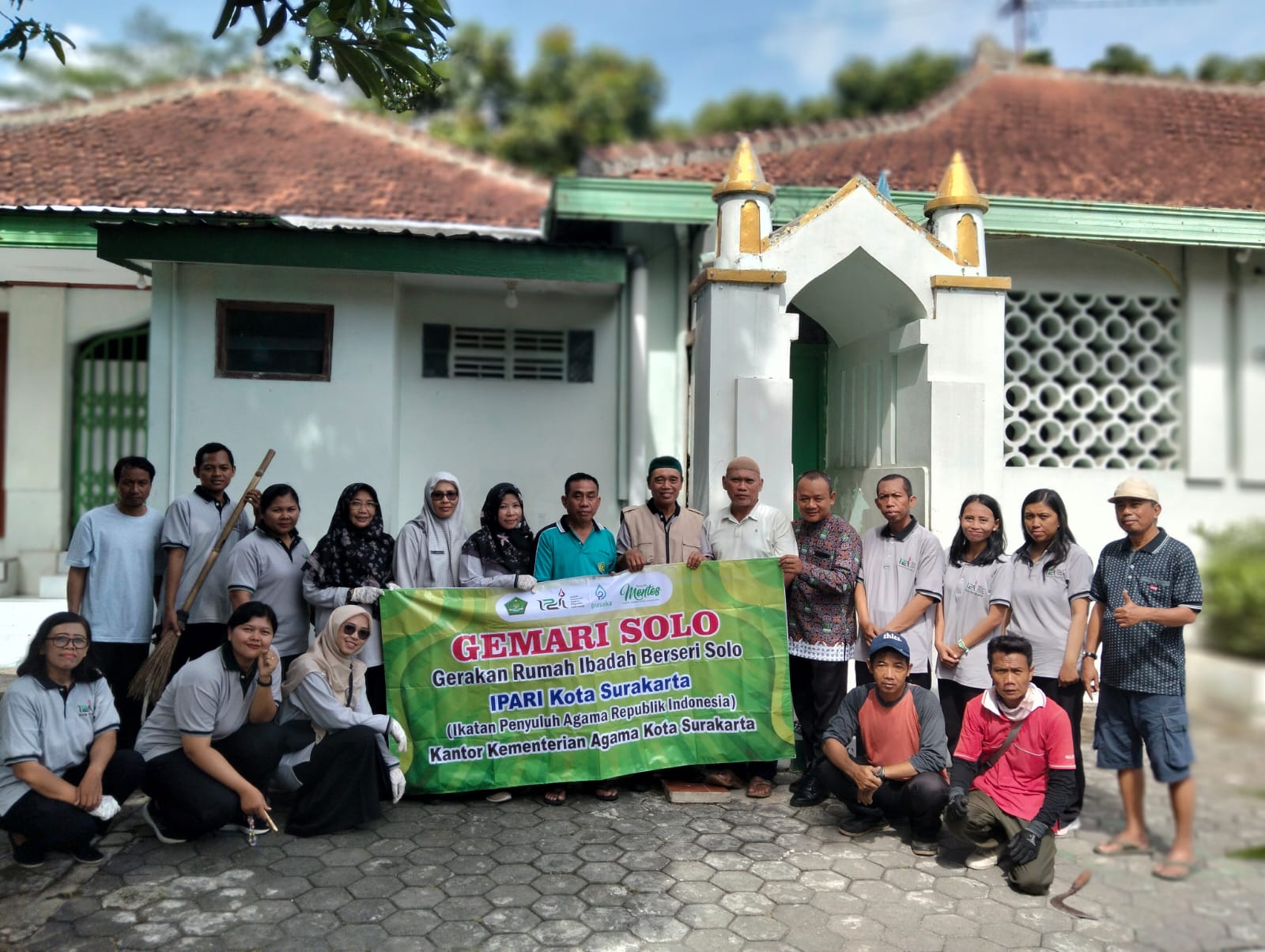 Cuaca Cerah, Gemari Solo Gelar Bersih-Bersih Masjid Bersejarah