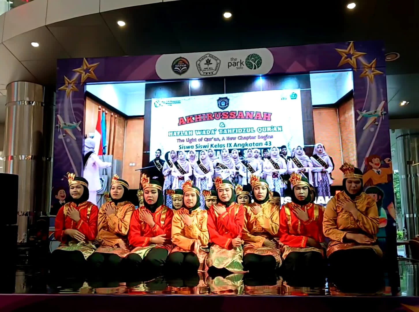 Pengawas Madrasah Motivasi Keikutsertaan Madrasah Swasta di Event Kota Solo : Specta Edufair IKSS, MTs Muhammadiyah Surakarta hadirkan Stand Kreatif dan Tari Keutiding