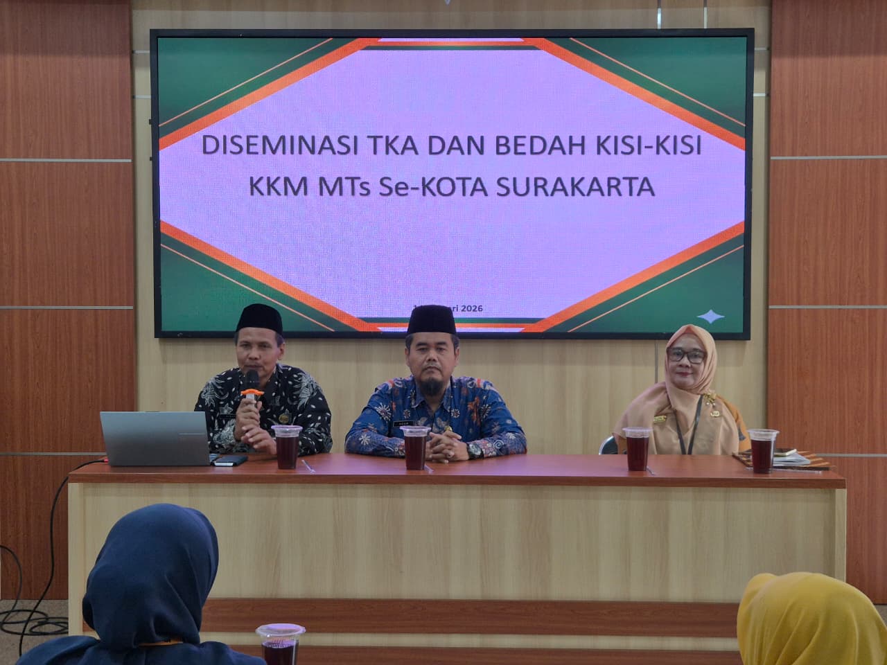 Tingkatkan Mutu dan Integritas Siswa, Guru MTs Se-Kota Surakarta Gelar Bedah Kisi-Kisi TKA