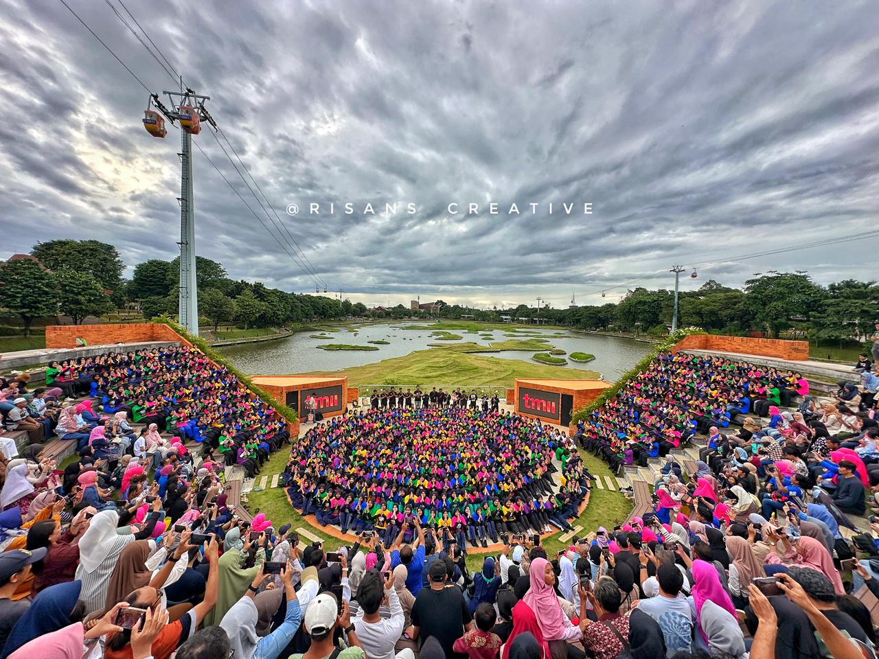 MISI BUDAYA, RATOH JAROE MTsN 2 SURAKARTA GOES TO JAKARTA “2100 Gerak, Satu Semangat untuk Aceh”