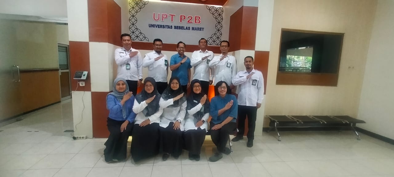 Tim Laboratorium MTsN 1 Surakarta “Gali Ilmu” ke Universitas Sebelas Maret