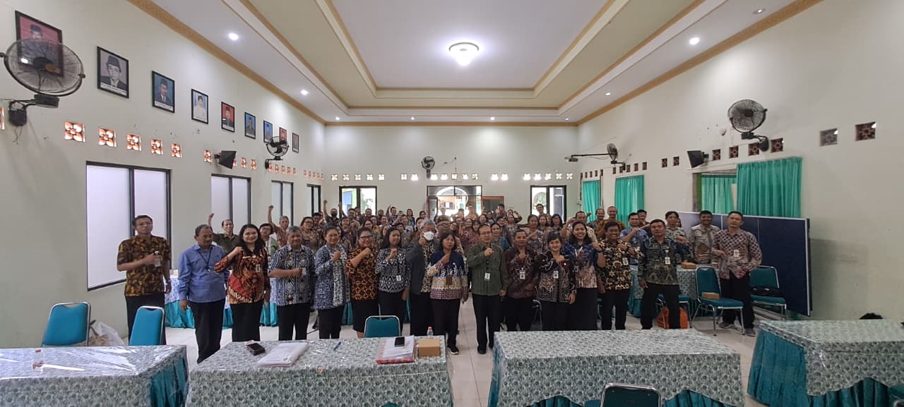 Perkuat Akuntabilitas TPG, Pembimas Kristen Jateng Monitoring Administrasi Guru PAK se-Surakarta