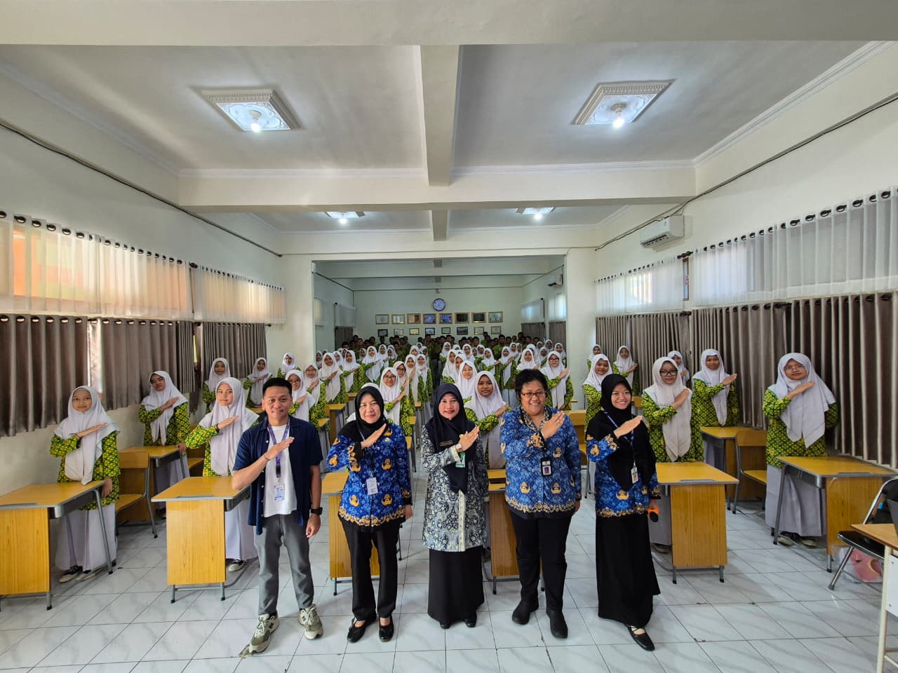Sejumlah 103 Siswa MTsN Surakarta 1 Siap Jadi Agen Perubahan Anti-Bullying Lewat Pelatihan Pendidik Sebaya