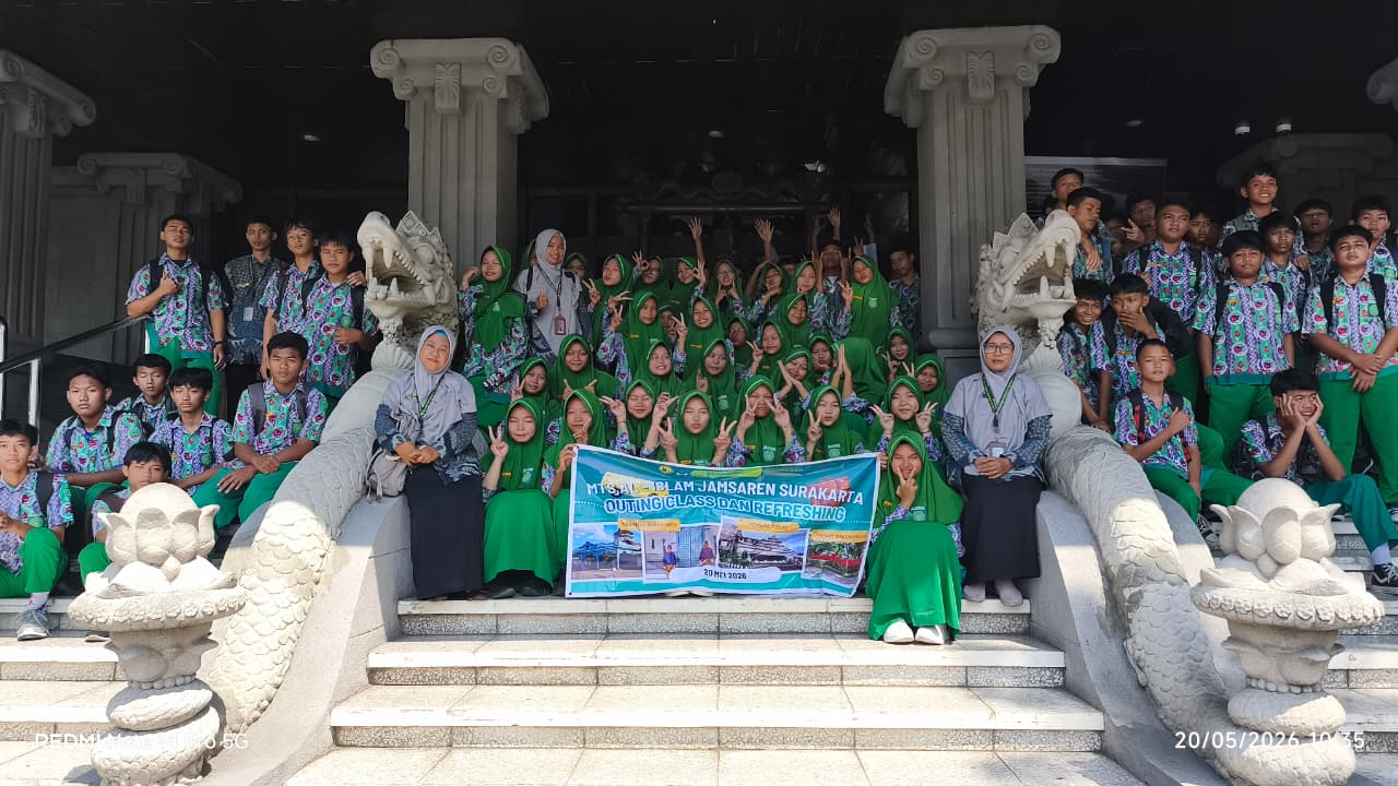 Naikan Level Literasi, Murid MTs SA Al Islam Jamsaren Belajar Jurnalistik ke Monumen Pers Surakarta