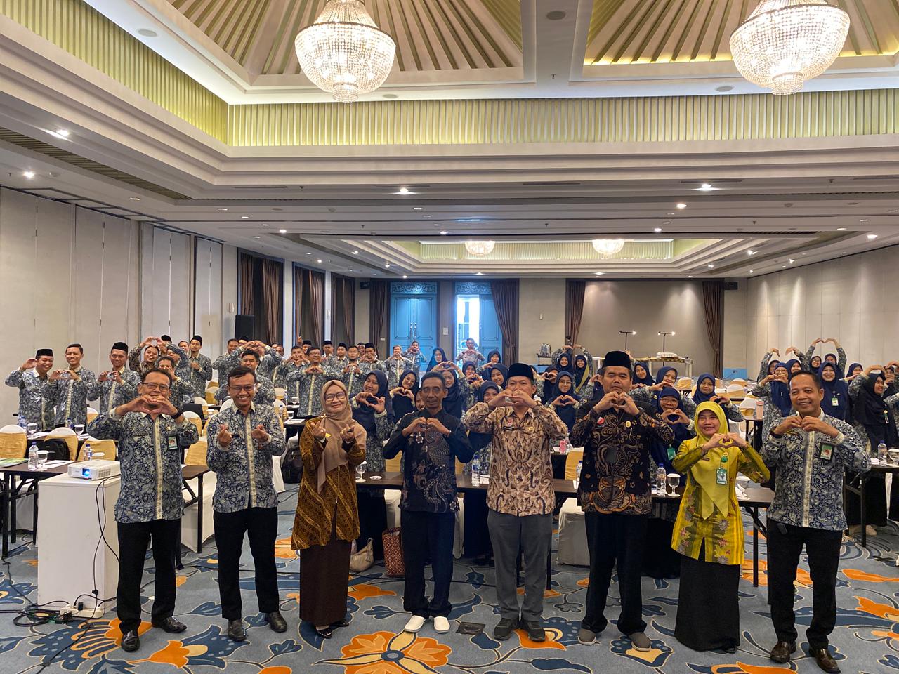 Mengajar dengan Hati, MTsN 1 Surakarta Perkuat Implementasi Kurikulum Berbasis Cinta