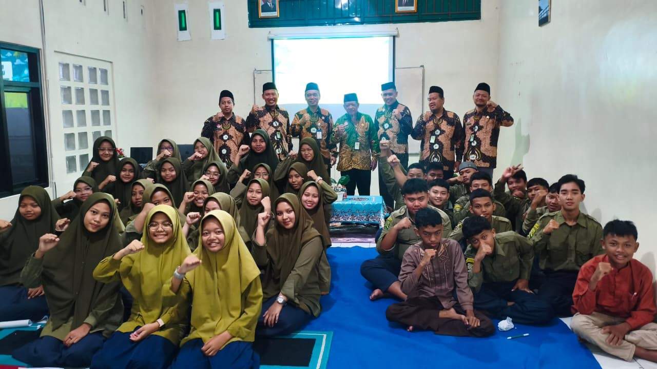 Merajut Karakter dan Budaya : Semarak Hari Anak Nasional 2026, MA Muhammadiyah Surakarta Lewat Edukasi KUA dan Wisata Sejarah Nusantara