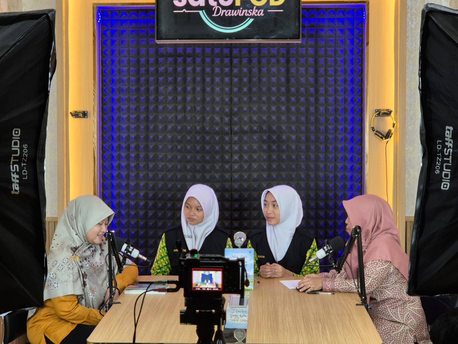 Kupas Kesehatan Mental hingga Bedah Novel, SATUPOD DRAWINSKA MTsN 1 Surakarta Perkuat Karakter Remaja dan Dukung Sekolah Siaga Kependudukan