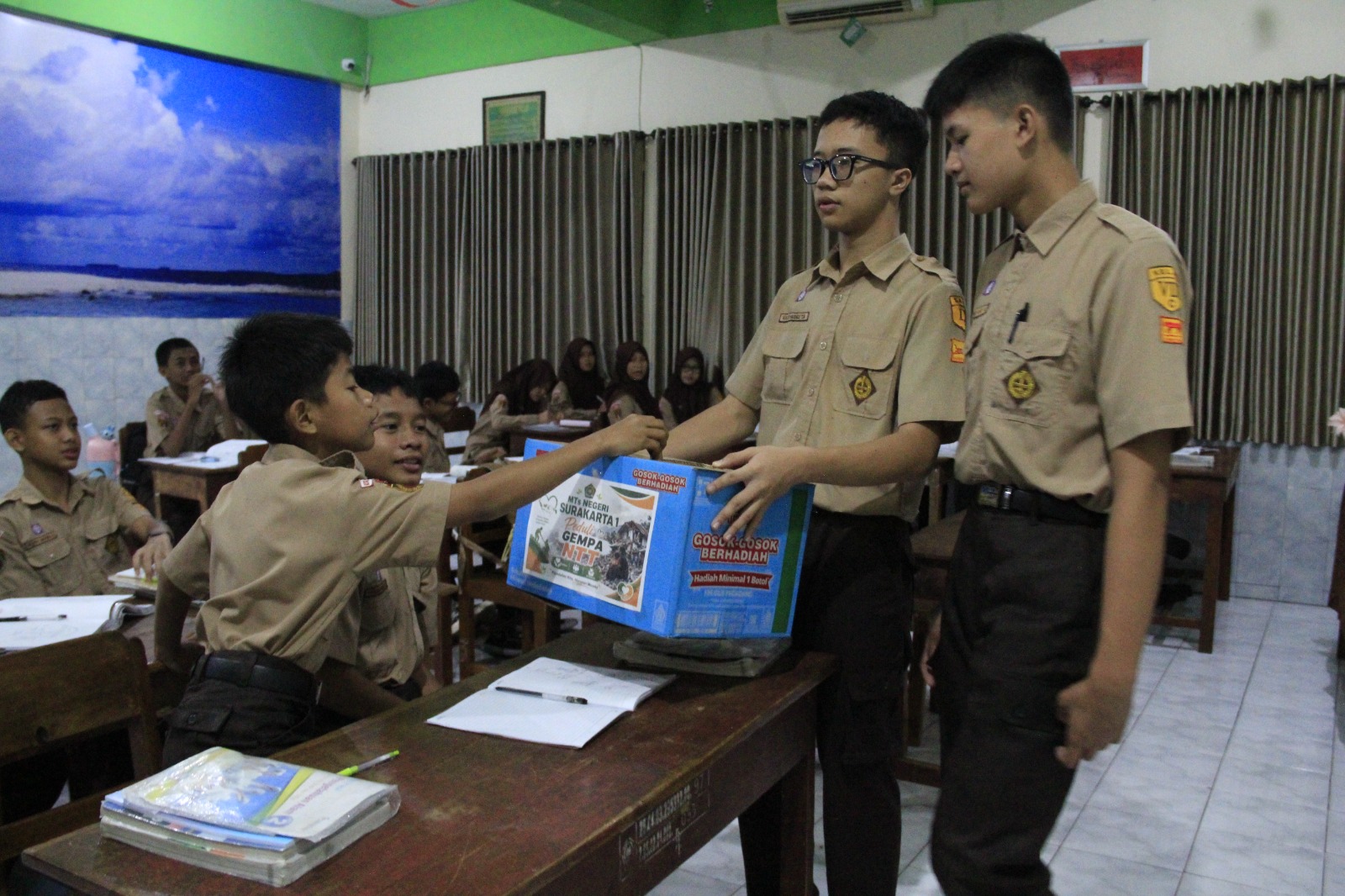 Aksi Nyata Kepedulian, MTsN Surakarta 1 Gelar Salat Gaib dan Galang Dana Rp12,7 Juta untuk NTT