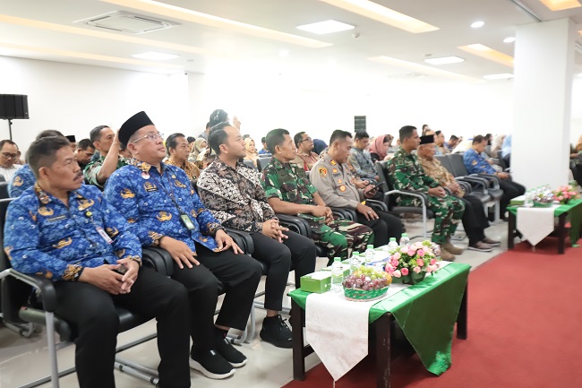 Hadiri Puncak Dies Natalis UIN Raden Mas Said, Kakankemenag Kota Surakarta Apresiasi LURIK Berwawasan Semesta Dan Glokalisasi