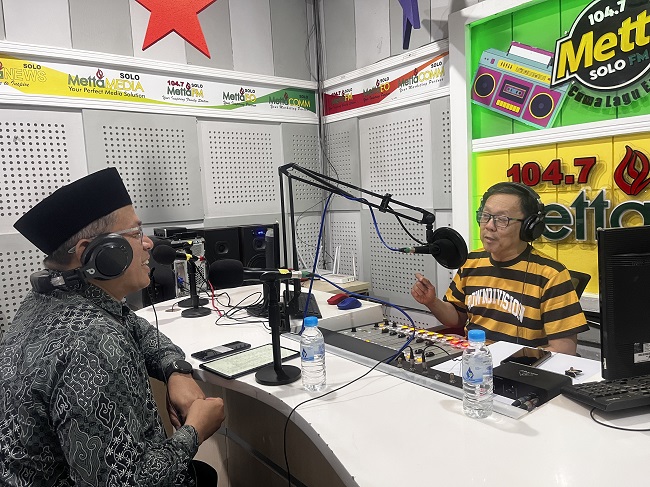 Mengudara Di Metta FM, Kankemenag Kota Surakarta Prioritaskan Pesantren Ramah Anak