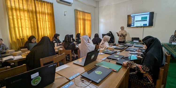 Tingkatkan Kualitas Pendidik, Guru MTs NDM Surakarta Selaraskan Karakter dan Mutu Pembelajaran Madrasah