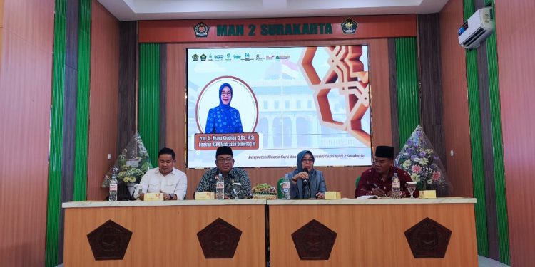 Direktur KSKK Kemenag RI Beri Penguatan Di MAN 2 Surakarta: “Kinerja Meningkat, Madrasah Hebat”