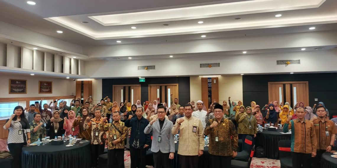 Kemenag Surakarta bersama OJK Dorong Guru Madrasah Jadi Agen Literasi Ekonomi dan Keuangan Syariah