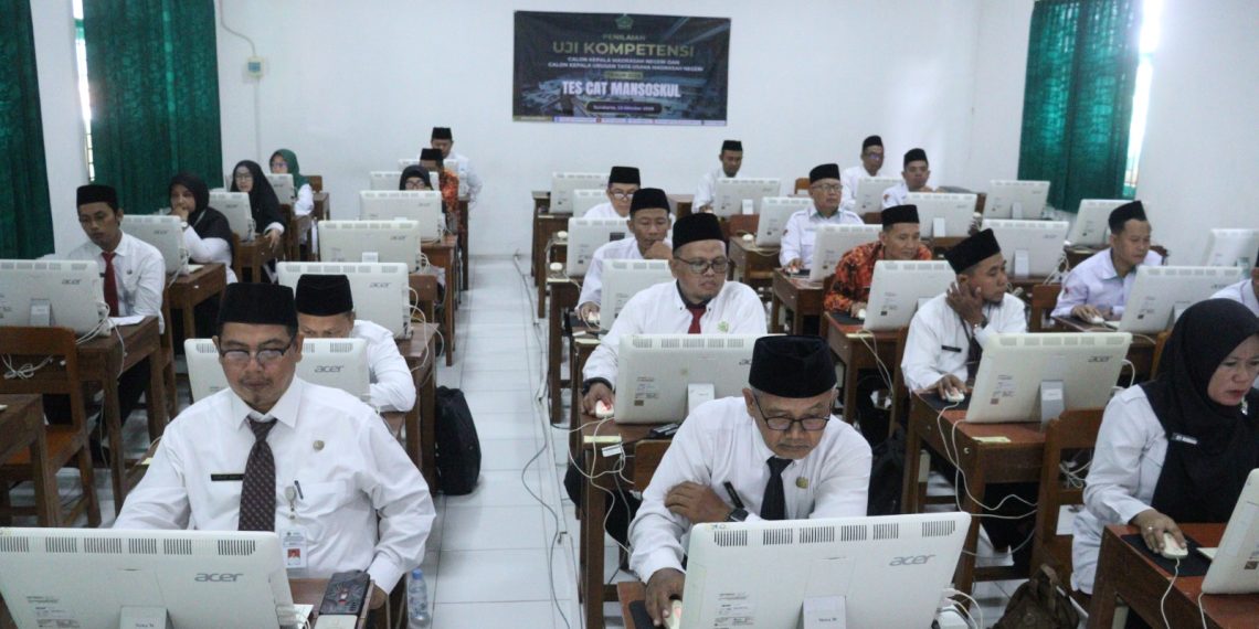 Assessment Calon Ka. Mad, Ka.TU, Dan Ka. KUA se-Jawa Tengah Digelar Di MAN 1 Surakarta, Saiful Mujab Tekankan Integritas Dan Rekam Jejak